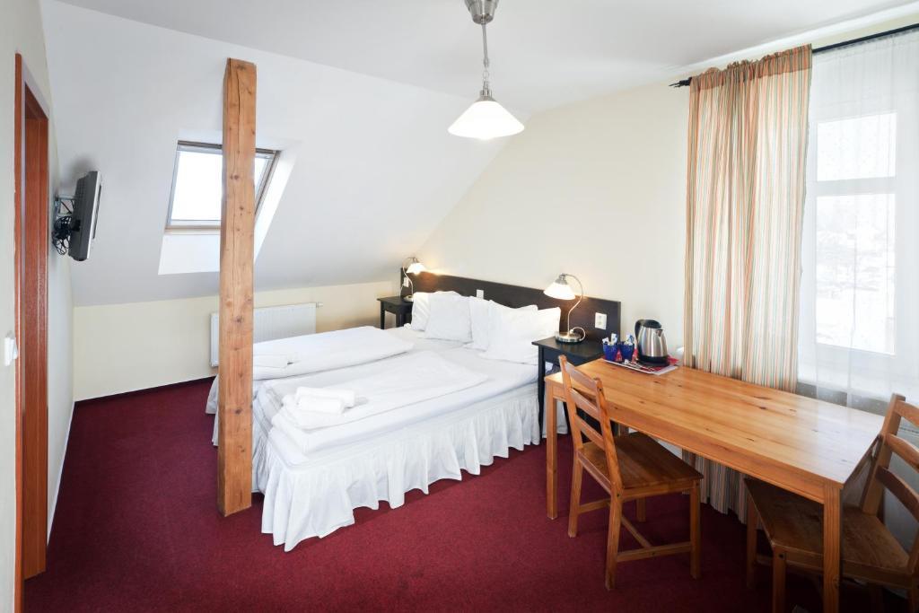 Pytloun Penzion Zeleny Haj Liberec Kamer foto