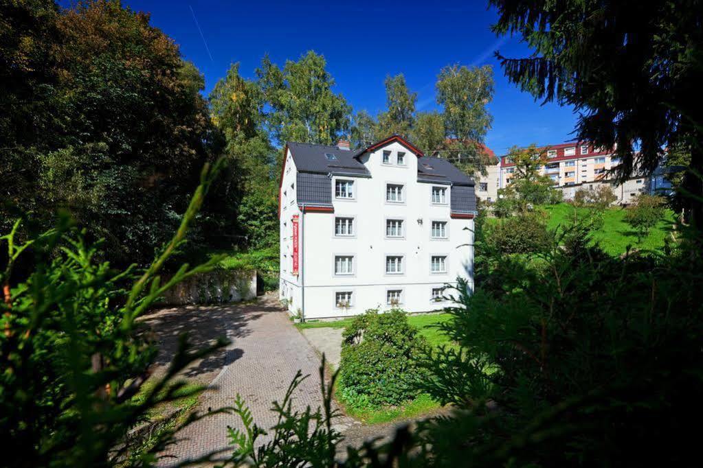 Pytloun Penzion Zeleny Haj Liberec Buitenkant foto